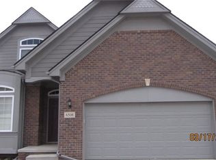6508 Leigh Holw, West Bloomfield, MI 48322