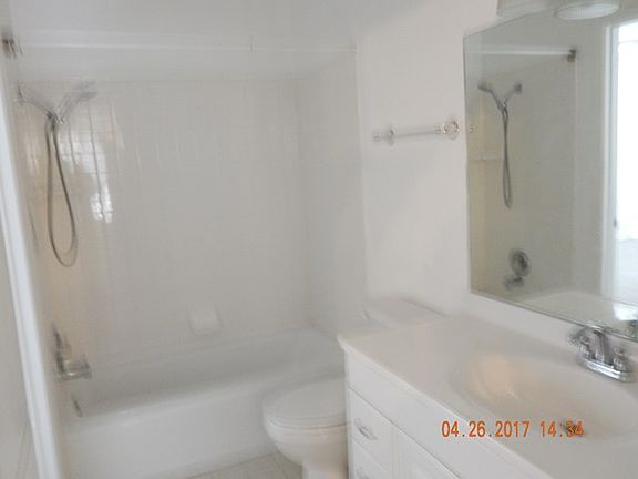 4th image of 1114 E 52nd St