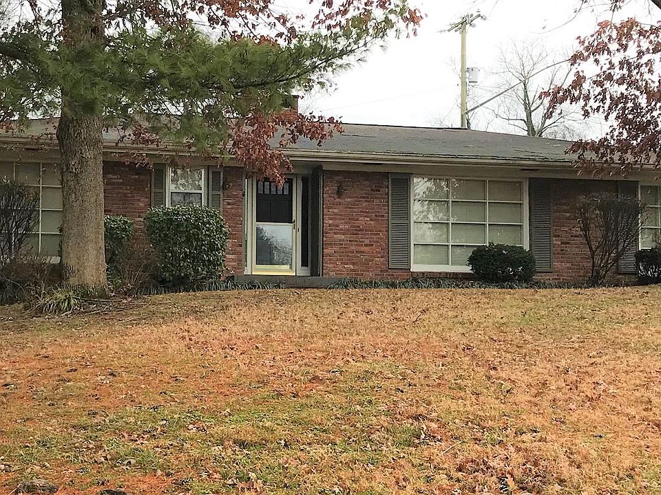 Classic Donelson ranch home