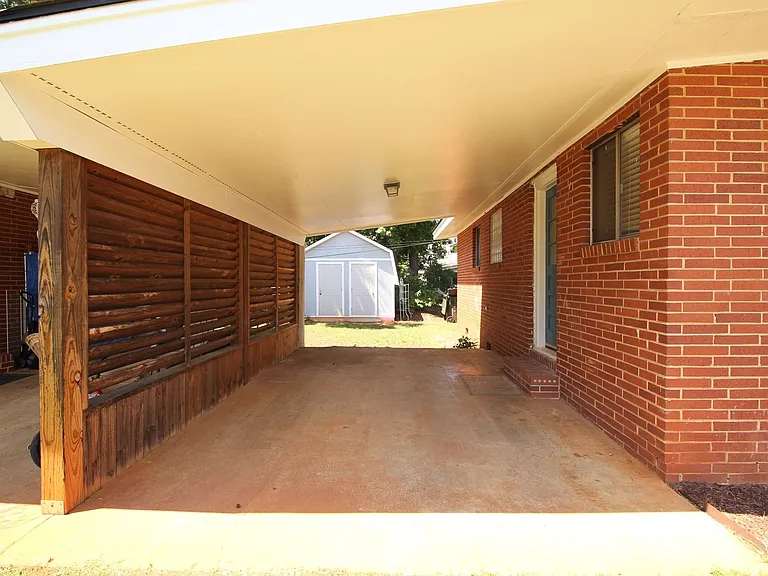 519 Bashford Rd — Photo 15