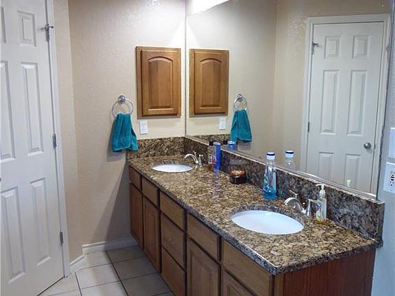 5th image of 338 Rosewood Dr