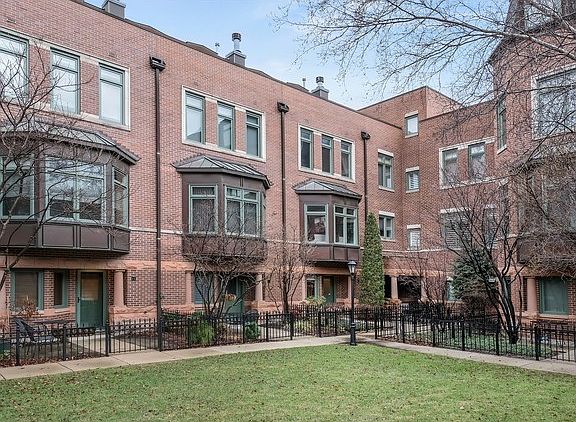 2nd image of 1351 W Altgeld St APT 1E