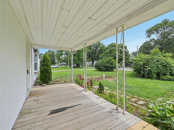 4th image of 3573 S Champion Ave