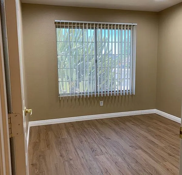 8656 W Willow Ave — Photo 13
