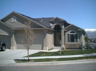 261 E Edgemont Dr, North Salt Lake, UT 84054
