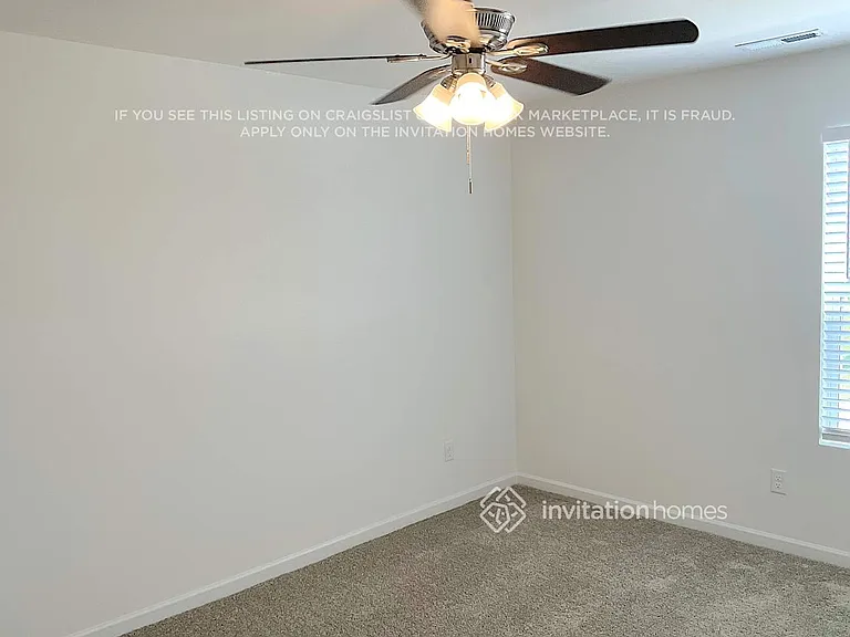 3816 Lantern Ln — Photo 11