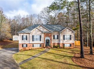 7394 Franklin Lake Ct, Winston, GA 30187