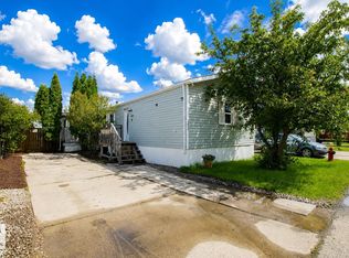 1036 Lakeland Cres, Strathcona County, AB T8H 1J2