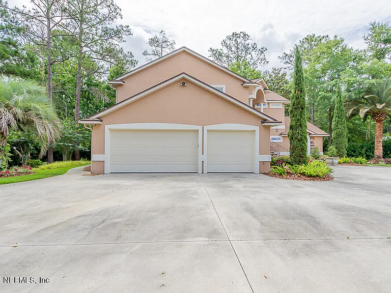 1770 Victoria Chase Ct — Photo 38