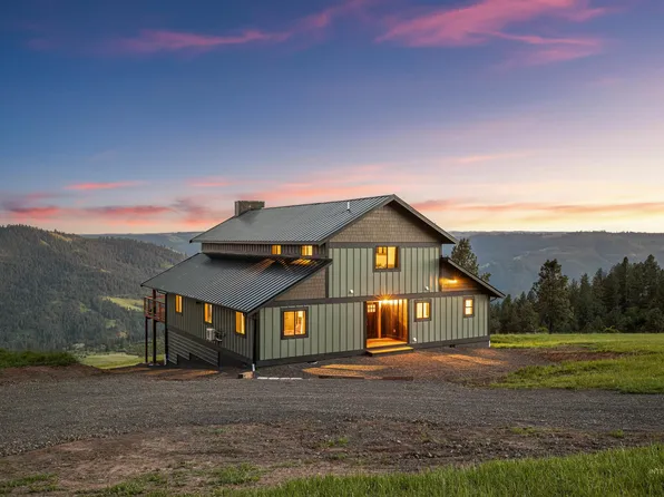 520 Valley View Dr, Lenore, ID 83541