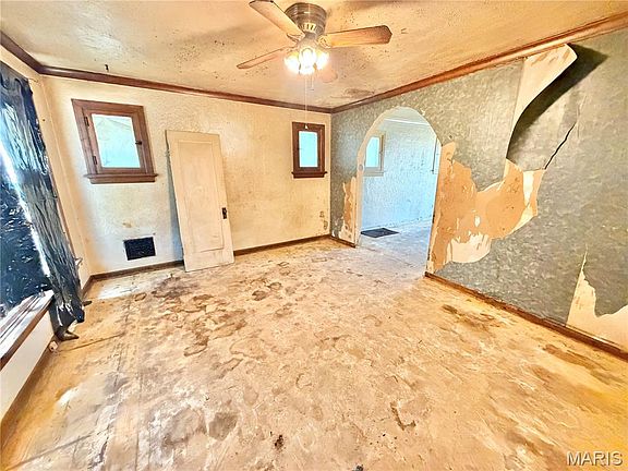 2nd image of 4323 Bingham Ave