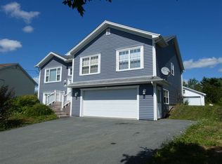 247 Craigburn Dr, Dartmouth, NS B2X3V1