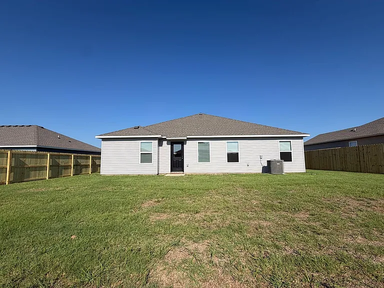 2720 Major St — Photo 16