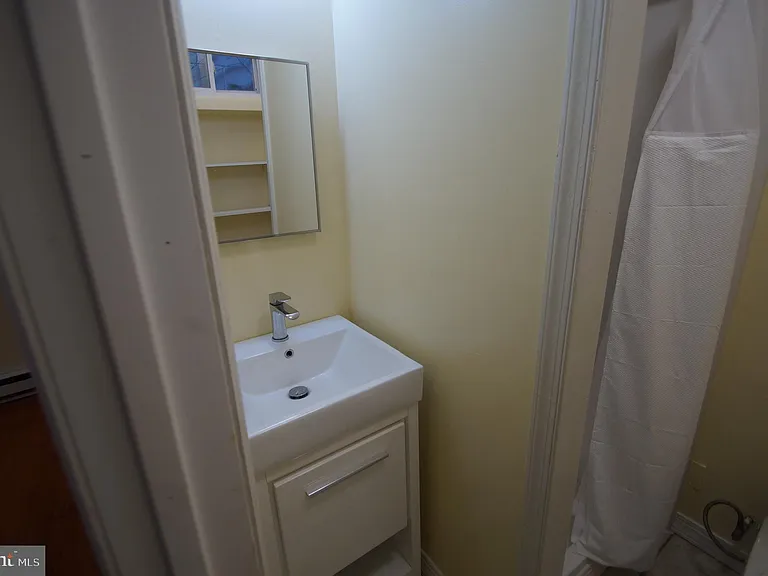 709 S 20th St #2R — Photo 8