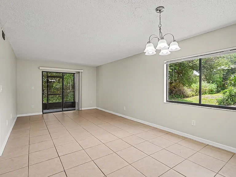 4534 Sleepy Oak Ln — Photo 9