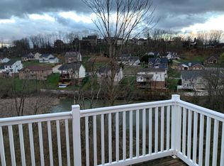 104 Crestview Ter APT 3, Bridgeport, WV 26330