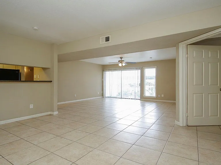 2822 S Bartell Dr #6 — Photo 5