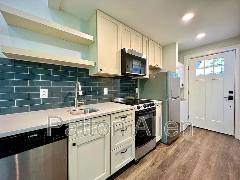 53-10 Riverview Dr — Photo 7