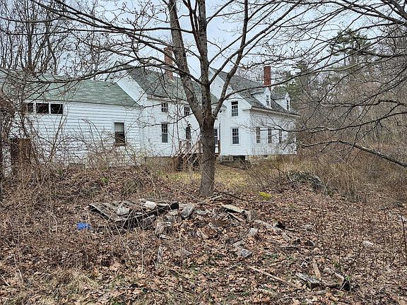 4th image of 42 Flood Avenue