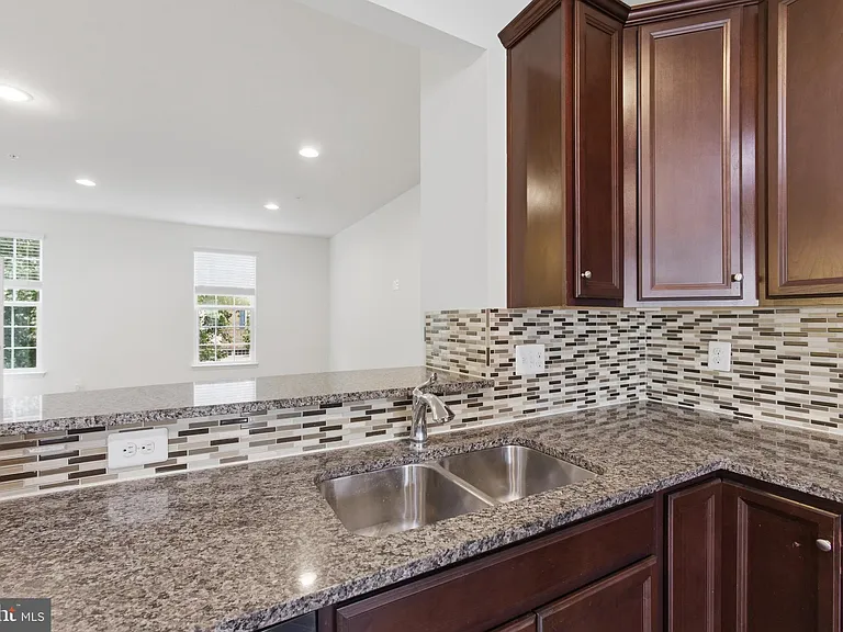 12191 Montreat Pl — Photo 12