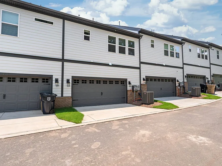 302 Silver Fleet Dr — Photo 40