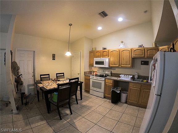 2nd image of 733 Jack Ave #S