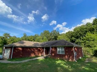 17 Farm Supply Rd, Union Grove, AL 35175