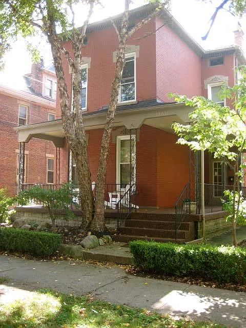 1261 Dennison Ave