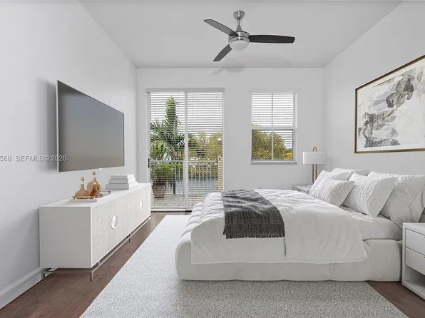 10012 NW 7th St Unit 214, Miami, FL 33172