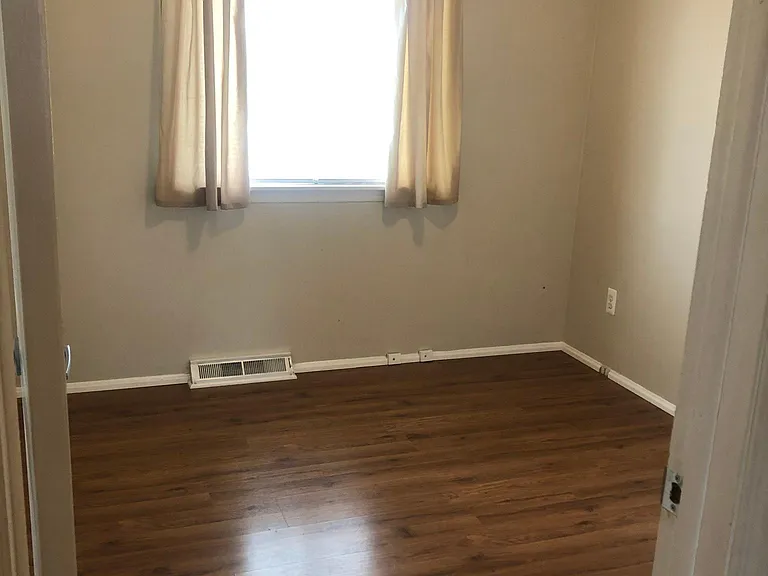 6746 John R Rd — Photo 10