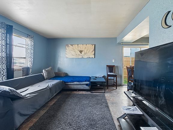 3rd image of 5527 Allemong Dr