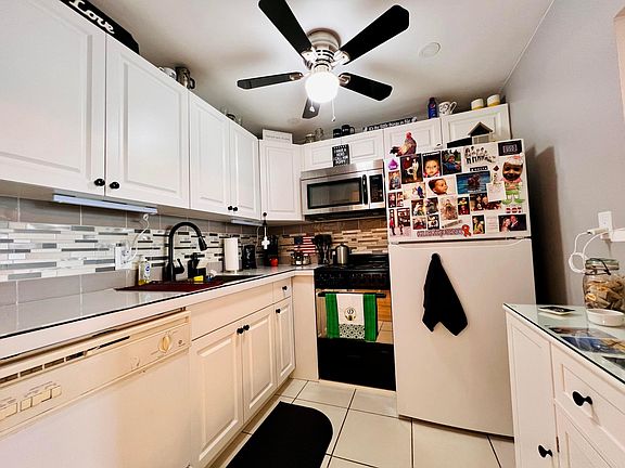 3rd image of 334 Southampton B