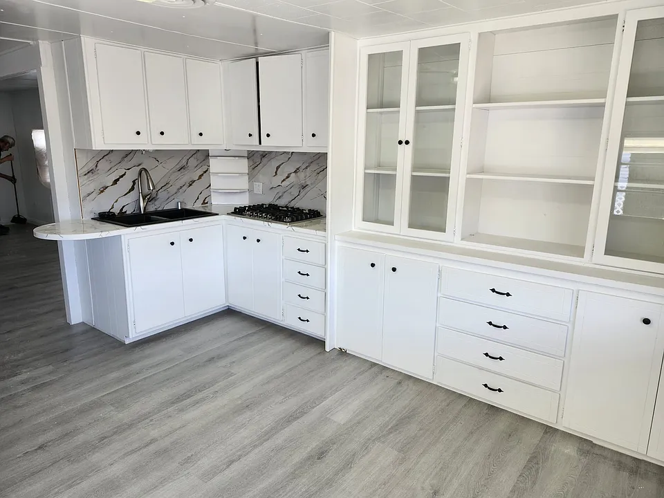 210 San Carlos Dr