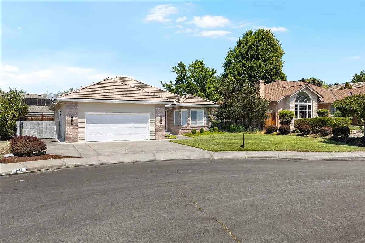 671, ID # 2485 Greenfield Court - 1 — Photo 3