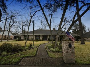 7 Earlham Dr, Friendswood, TX 77546