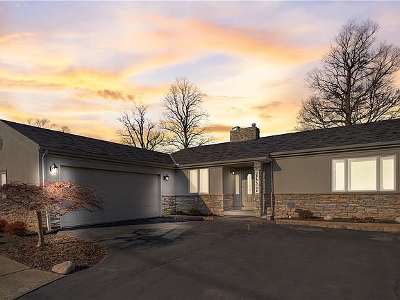 3rd image of 5992 Cedarwood Rd