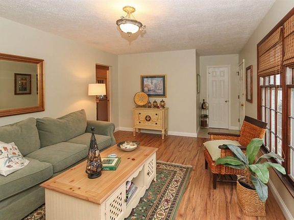 3rd image of 6783 Donnelly Dr