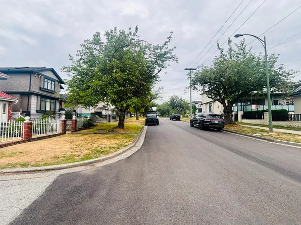 1585 E 57th Ave, Vancouver, BC V5P 2B2