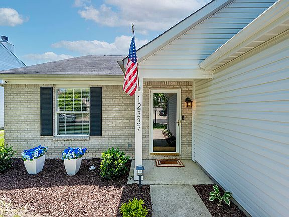 2nd image of 12337 River Valley Dr