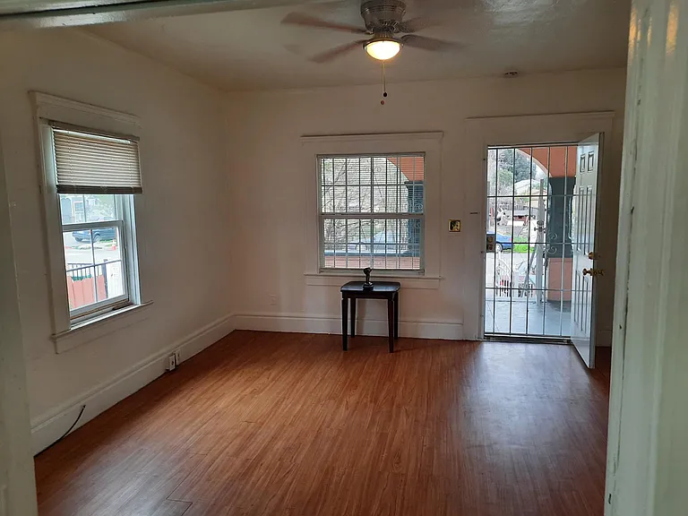 411 S Pilgrim St #A — Photo 16