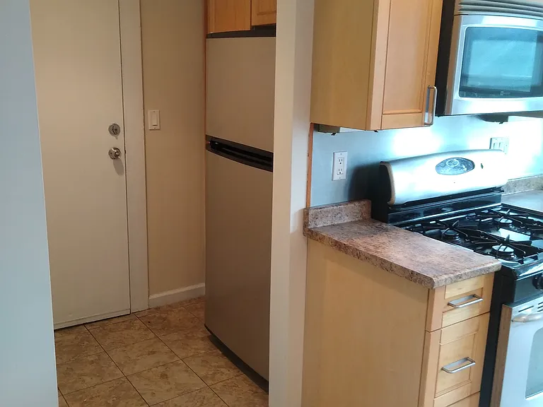 337 Savin Ave #3 — Photo 1