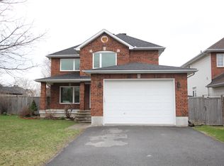 14 Thunderbird Cres #14, Ottawa, ON K2M 2V7