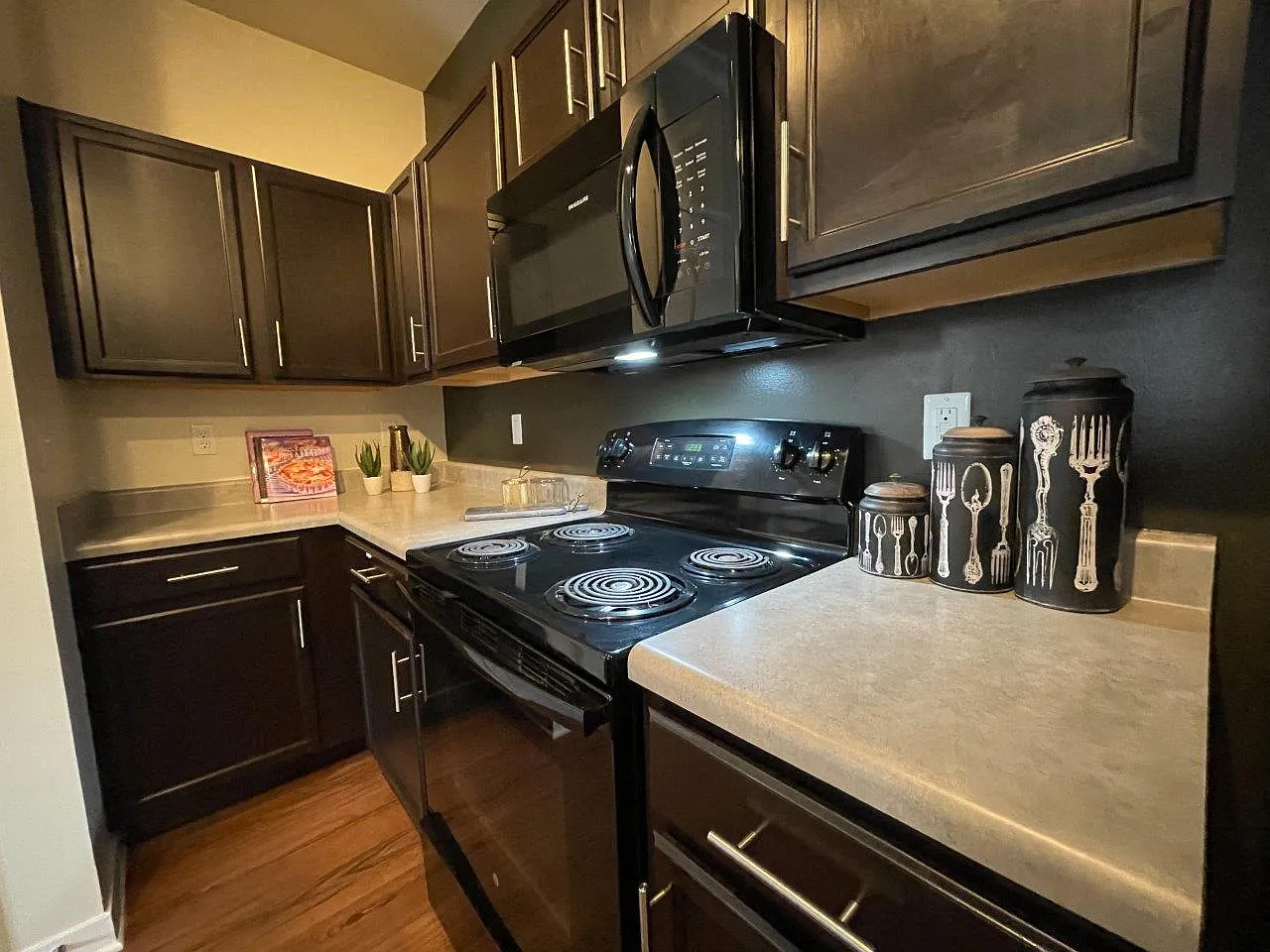 North Gate Apartments — Photo 3