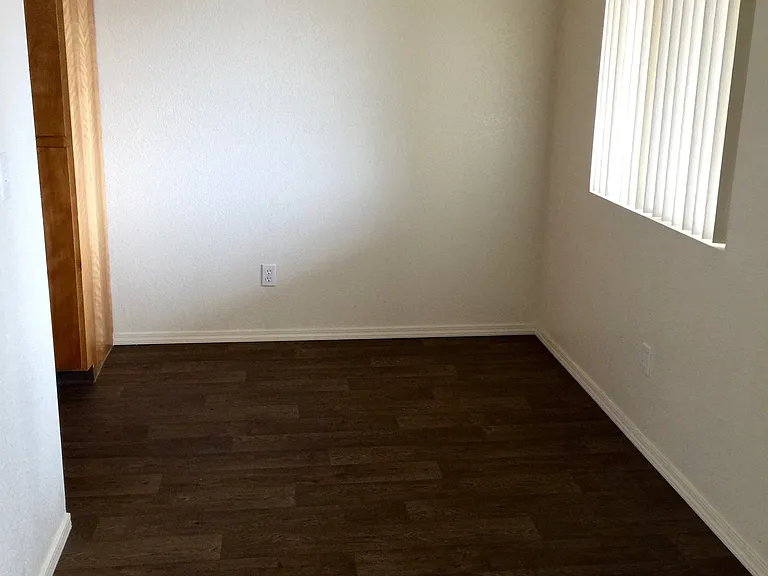 Desert Shade Apartments — Photo 7