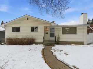 58 W Westwood Dr SW, Calgary, AB T3C 2V7