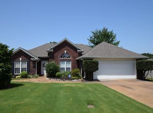 33 Crown Cv, Jackson, TN 38305