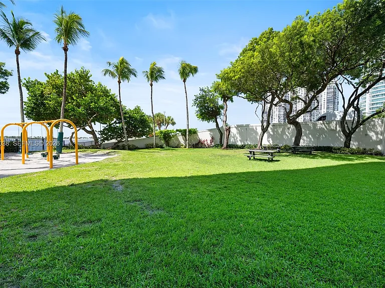 1901 Brickell Ave #B2004 — Photo 29