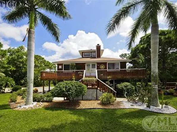 4667 Gary Parker Ln, Saint James City, FL 33956