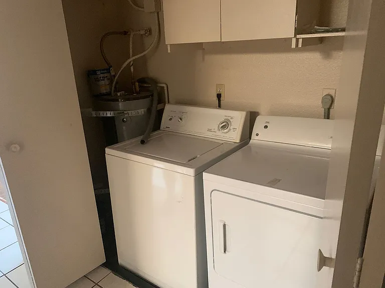 953 W Cortez Ln — Photo 1