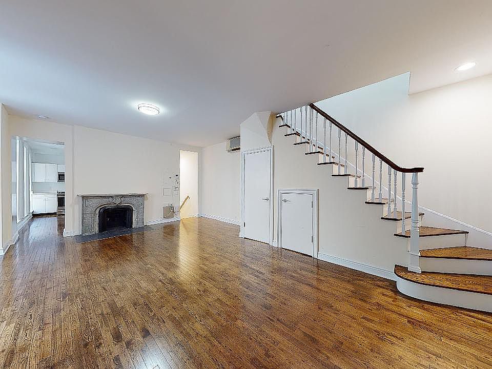 1st image of 166 E 75th St #203